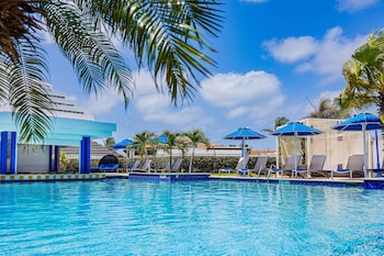 brickell bay beach resort aruba trademark by wyndham