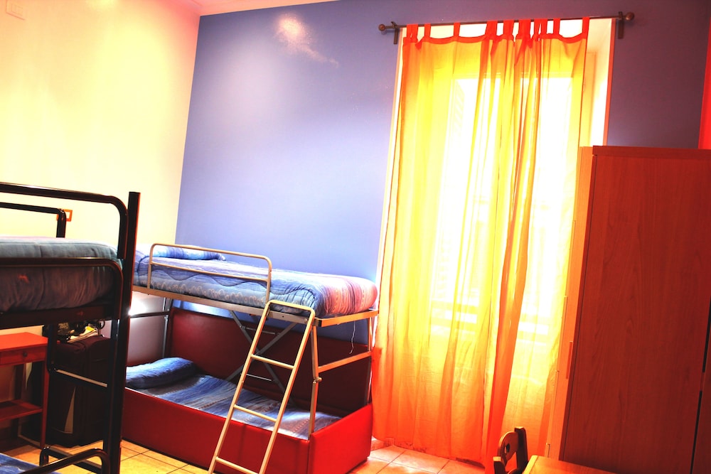 hostel legends