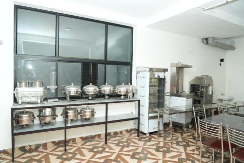 hotel vetrivel international by browntree resorts