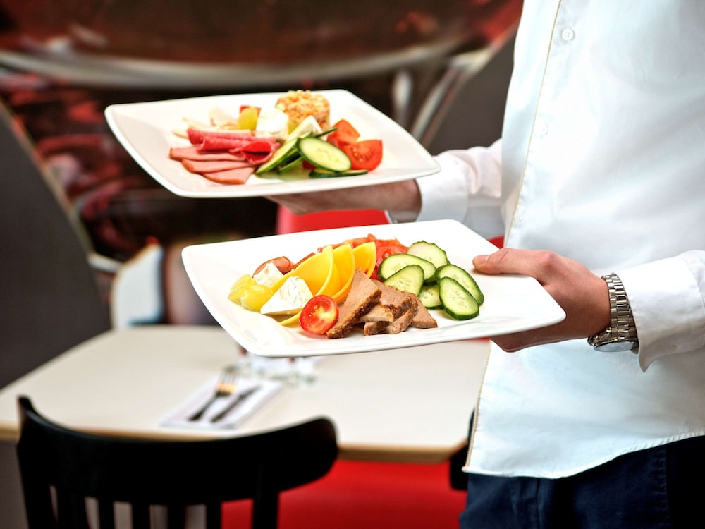 ibis warszawa ostrobramska