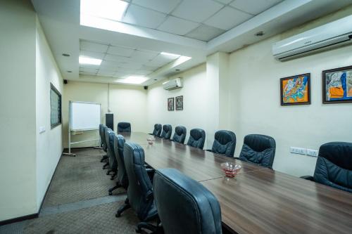 enkay residency v block cyber city