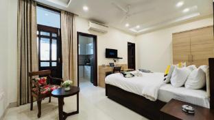 olive service apartment golf course road