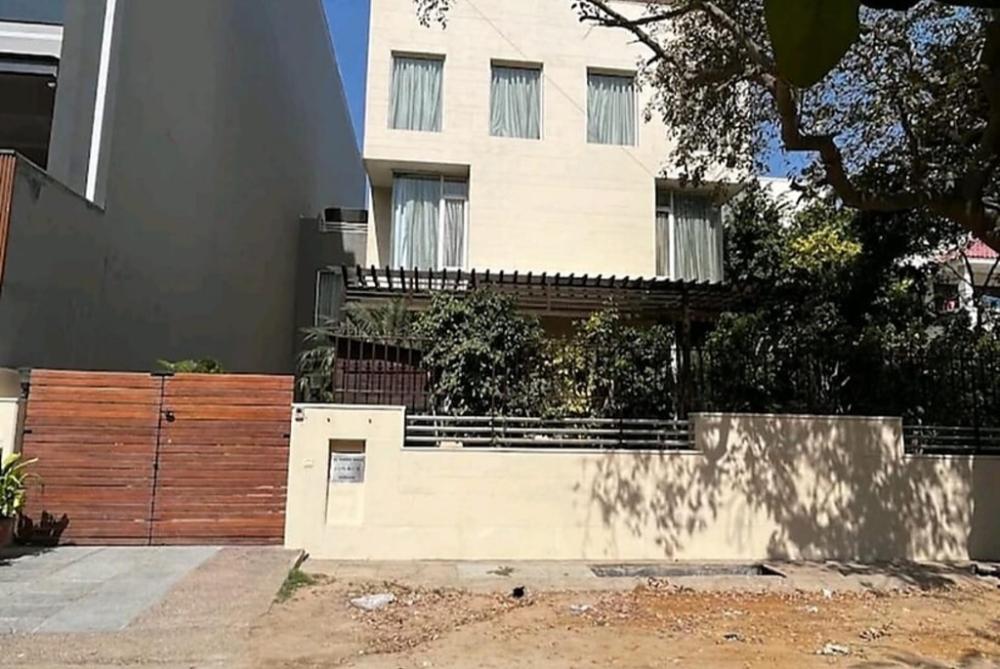 crs inn a premium homestay near cyber hub