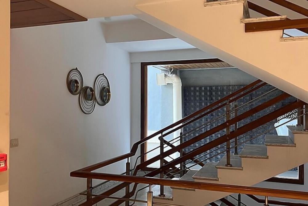 crs inn a premium homestay near cyber hub