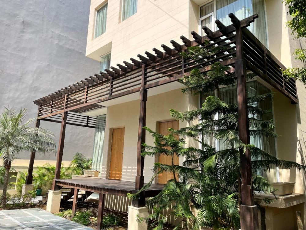 crs inn a premium homestay near cyber hub