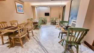 crs inn a premium homestay near cyber hub