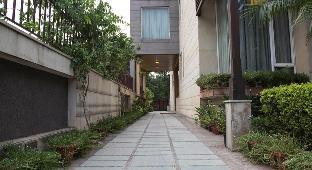 crs inn a premium homestay near cyber hub