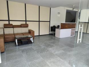 residence retreat service apartments