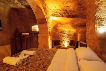 snora cave hotel