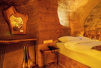 snora cave hotel