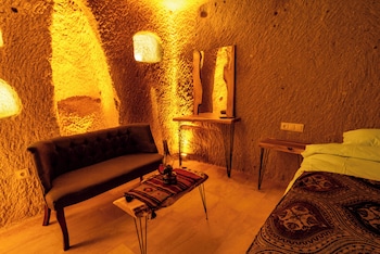 snora cave hotel