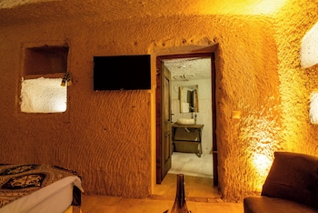 snora cave hotel