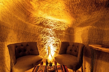 snora cave hotel