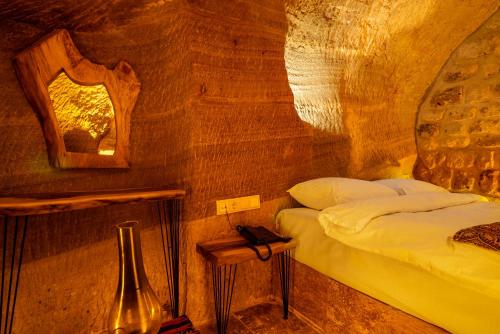 snora cave hotel