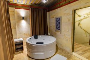 uchisar premium
