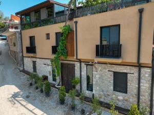 void hotel urla