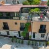 void hotel urla