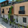 void hotel urla