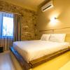 void hotel urla