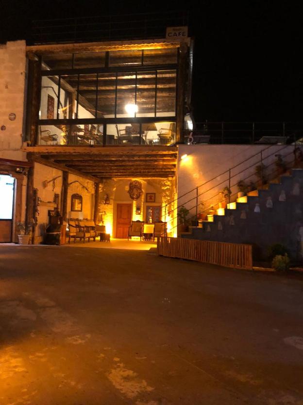 atax cave hotel