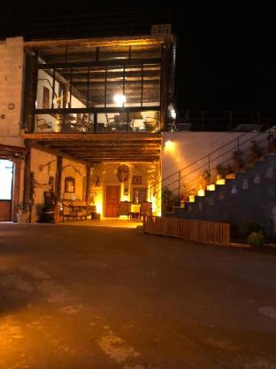 atax cave hotel