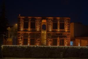 atax cave hotel