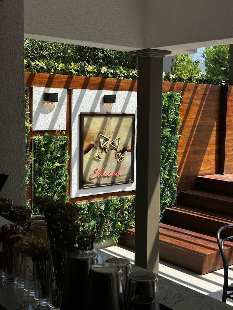 coastline boutique hotel