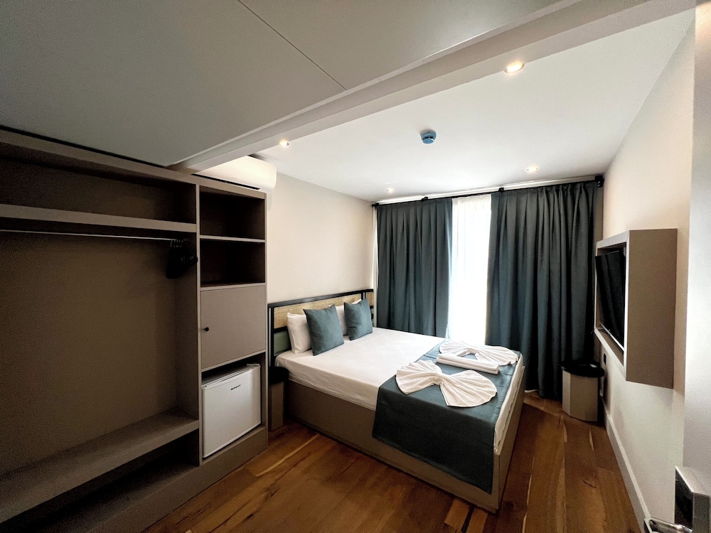 coastline boutique hotel