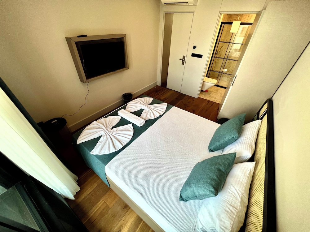 coastline boutique hotel