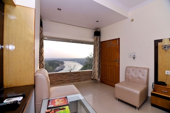 hotel ganesha inn ganga view