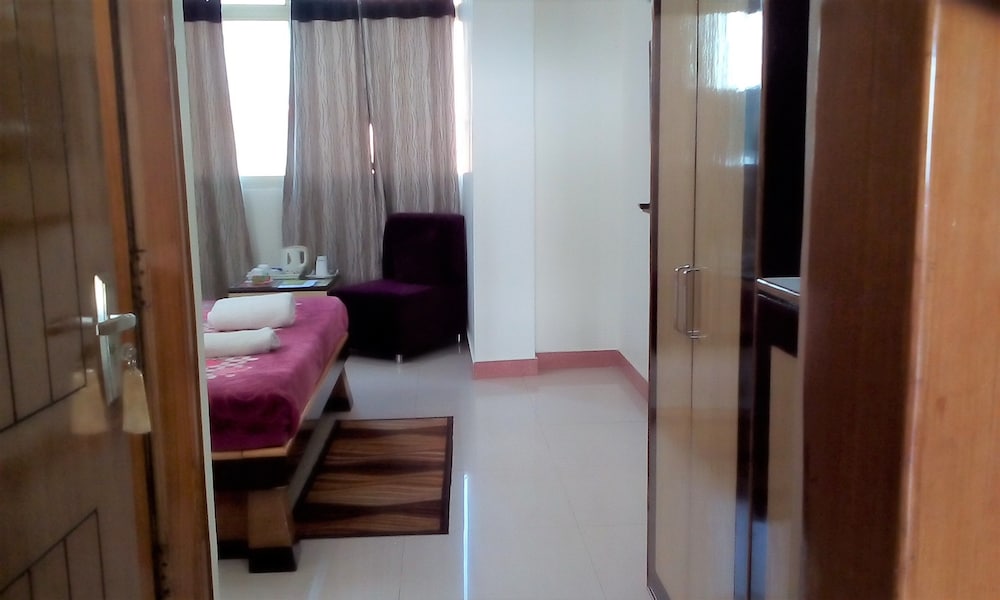 hotel ganesha inn ganga view