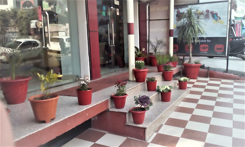 hotel ganesha inn ganga view