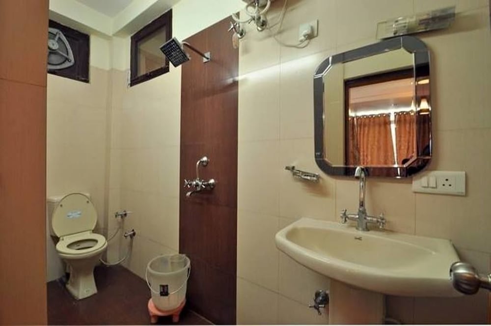hotel ganesha inn ganga view