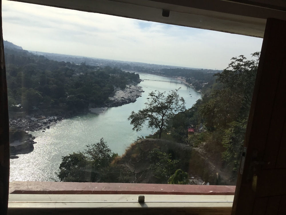 hotel ganesha inn ganga view