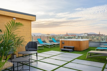 onyx luxury budapest