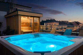 onyx luxury budapest