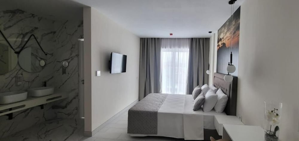 ouril hotel mindelo