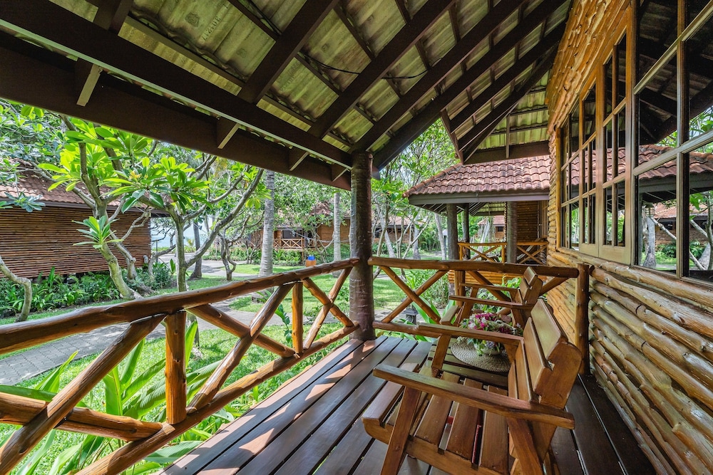 regent chalet regent beach cha am