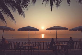 regent chalet regent beach cha am