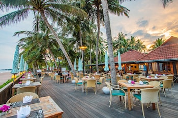 regent chalet regent beach cha am