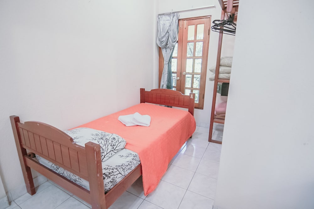 hotel las tres banderas