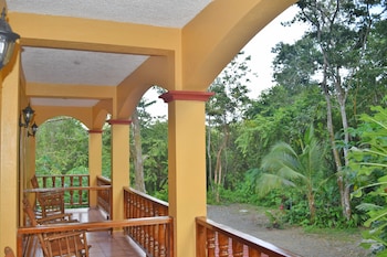 hotel las tres banderas