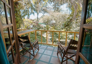 hotel las tres banderas