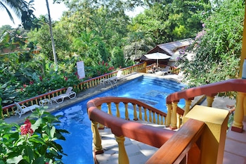 hotel las tres banderas