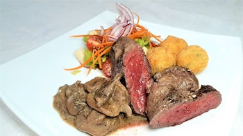 hotel las tres banderas