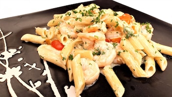 hotel las tres banderas