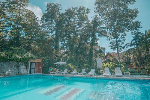 hotel las tres banderas