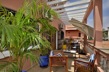 lhostel