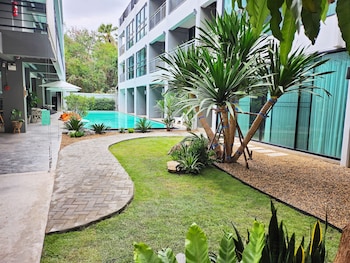 bluemoon hotel