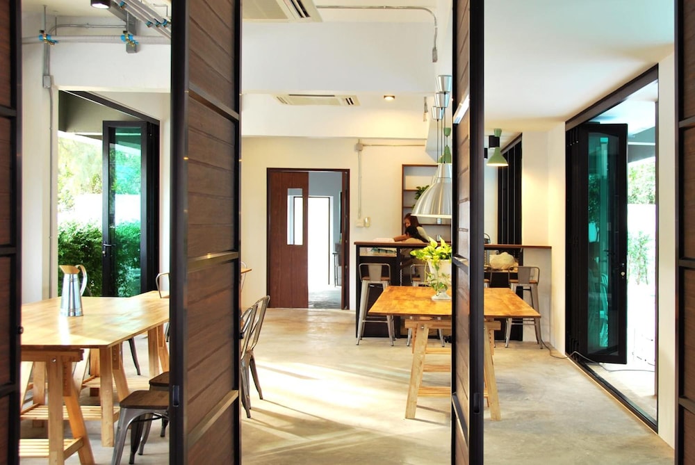 bluemoon hotel